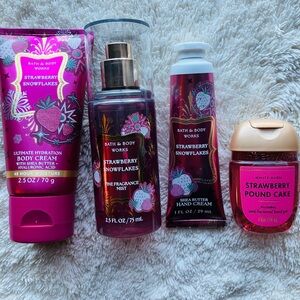 Bath and Body Works Strawberry Snowflakes Mini Set
